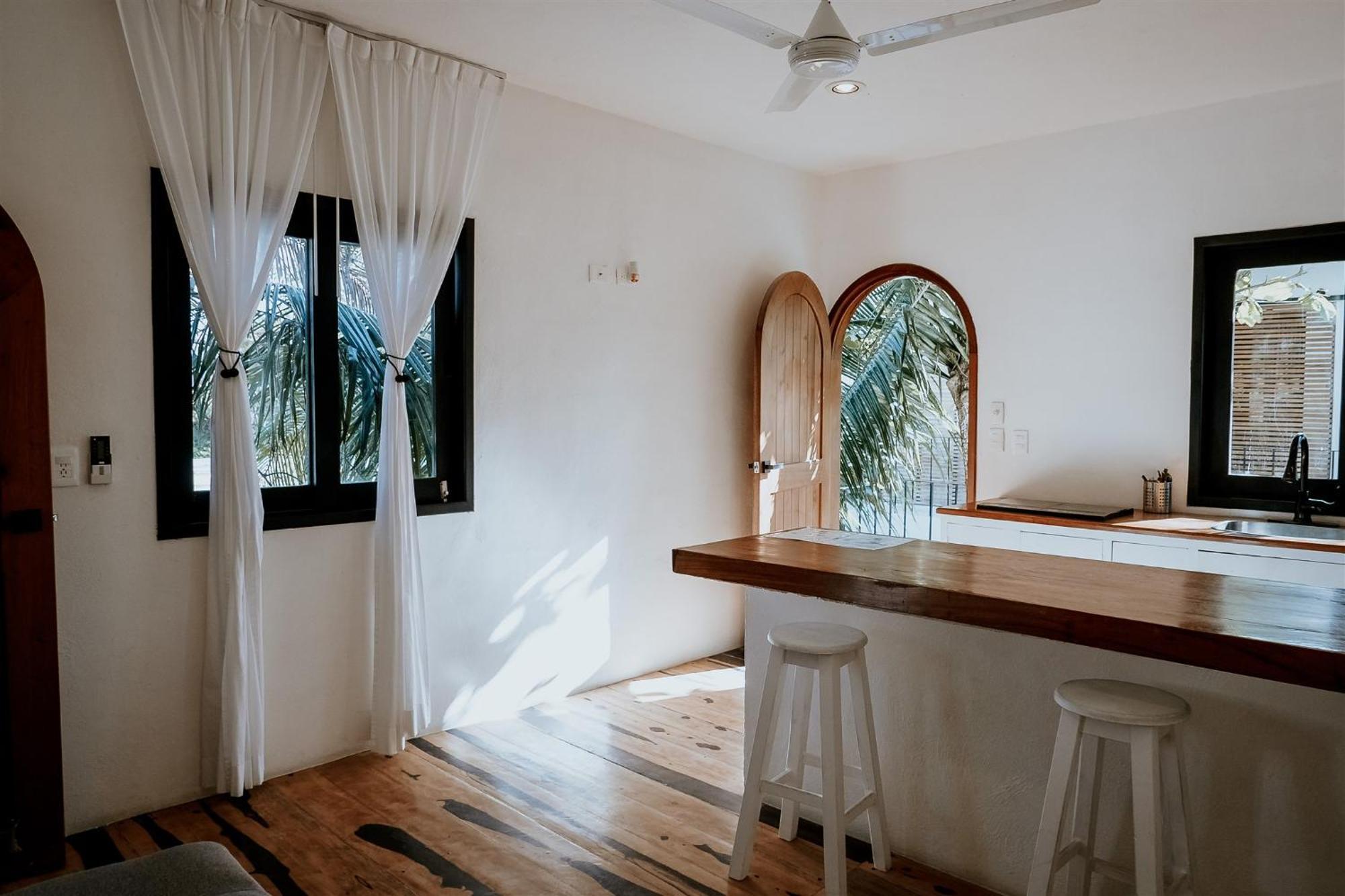 Apartments & Suites Madre Holbox Self-Check In Екстер'єр фото